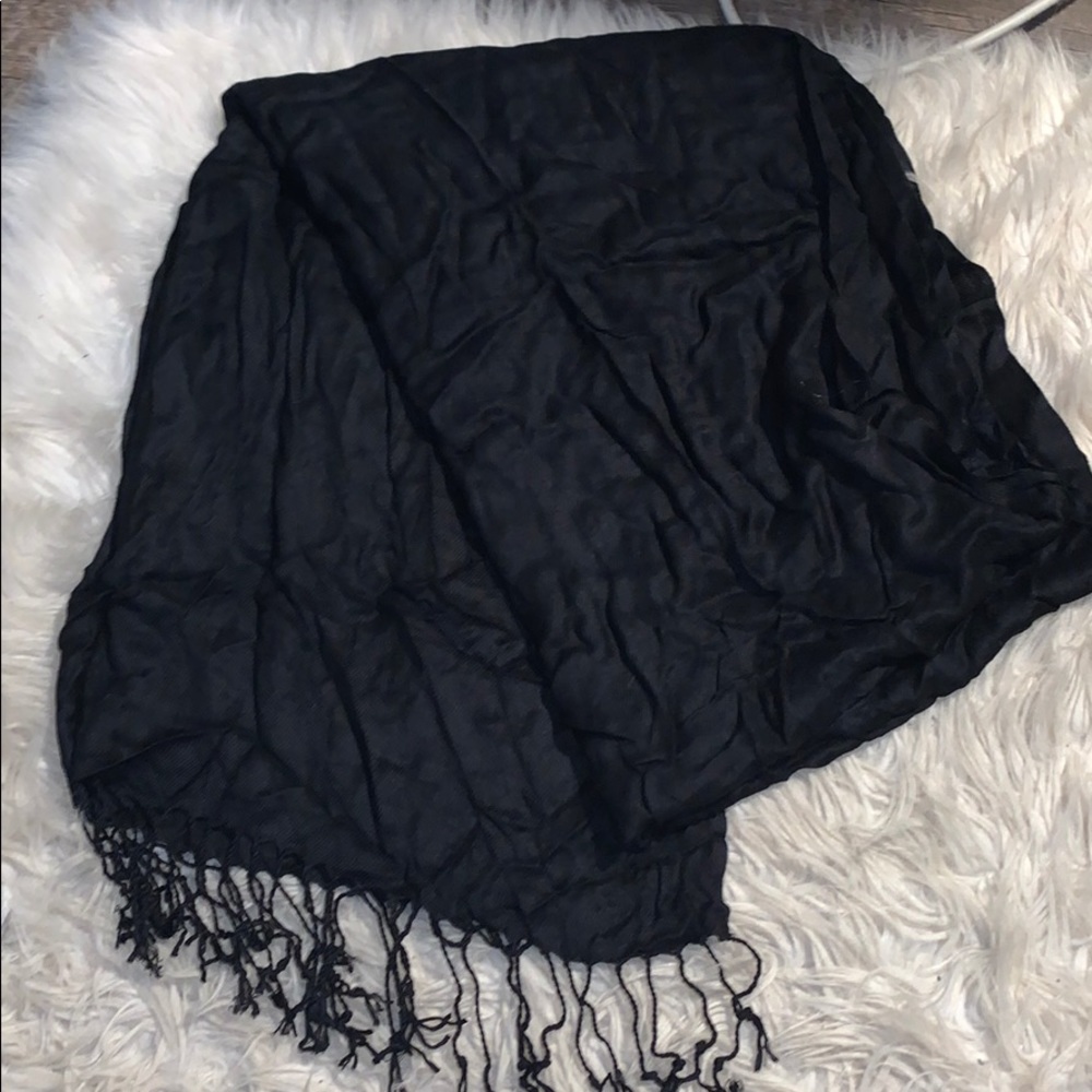 Black Scarf